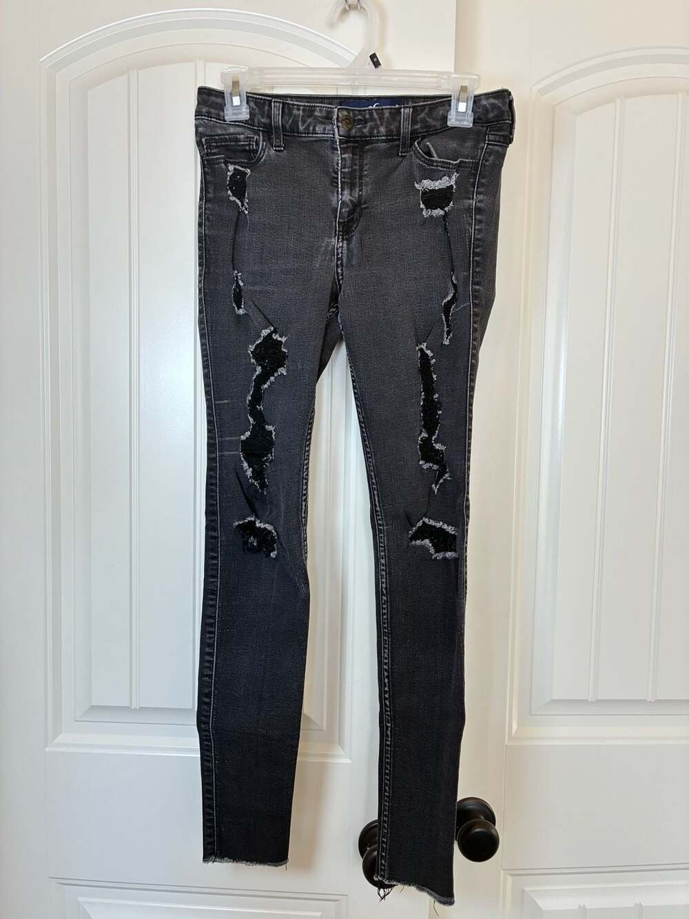 Hollister Mid-Rise Super Skinny Distressed Black Jeans Size 7R